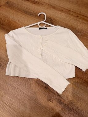 Brandy Melville White Athelia Cropped Cardigan One Size Ribbed Knit